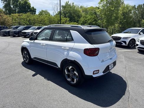 New 2026 Hyundai Venue SEL image 5