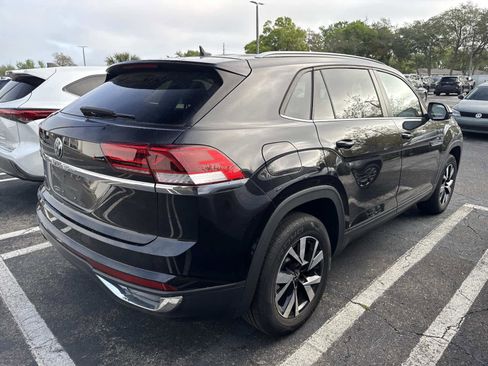 Used 2021 Volkswagen Atlas Cross Sport SE image 4
