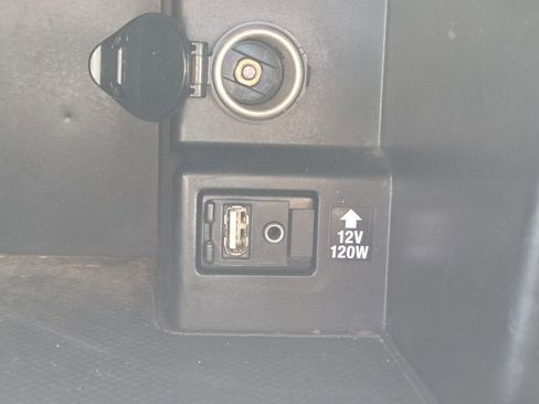 Used 2013 Toyota Camry LE FWD image 27