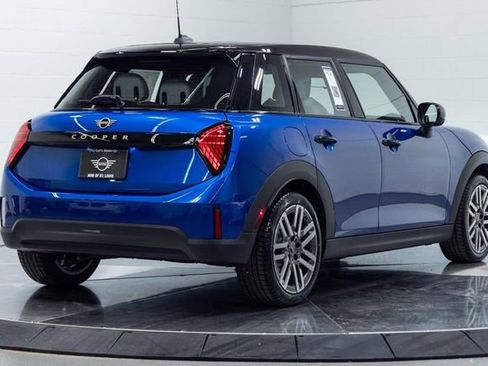 New 2026 MINI Cooper 4-Door Hardtop FWD image 10