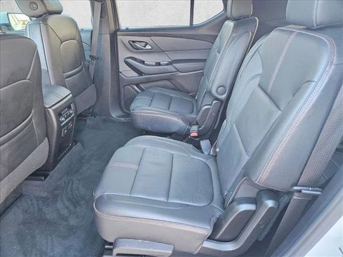 Used 2023 Chevrolet Traverse RS image 9