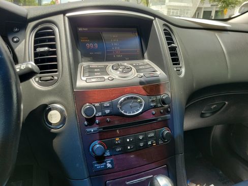 Used 2017 INFINITI QX50 2WD w/ Premium Package image 23