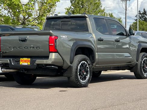 Used 2026 Toyota Tacoma TRD Off-Road w/ TRD Off Road Premium Package AWD/4WD image 4