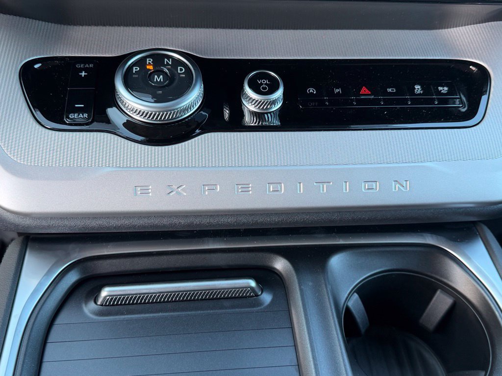 New 2026 Ford Expedition Max Active RWD image 35