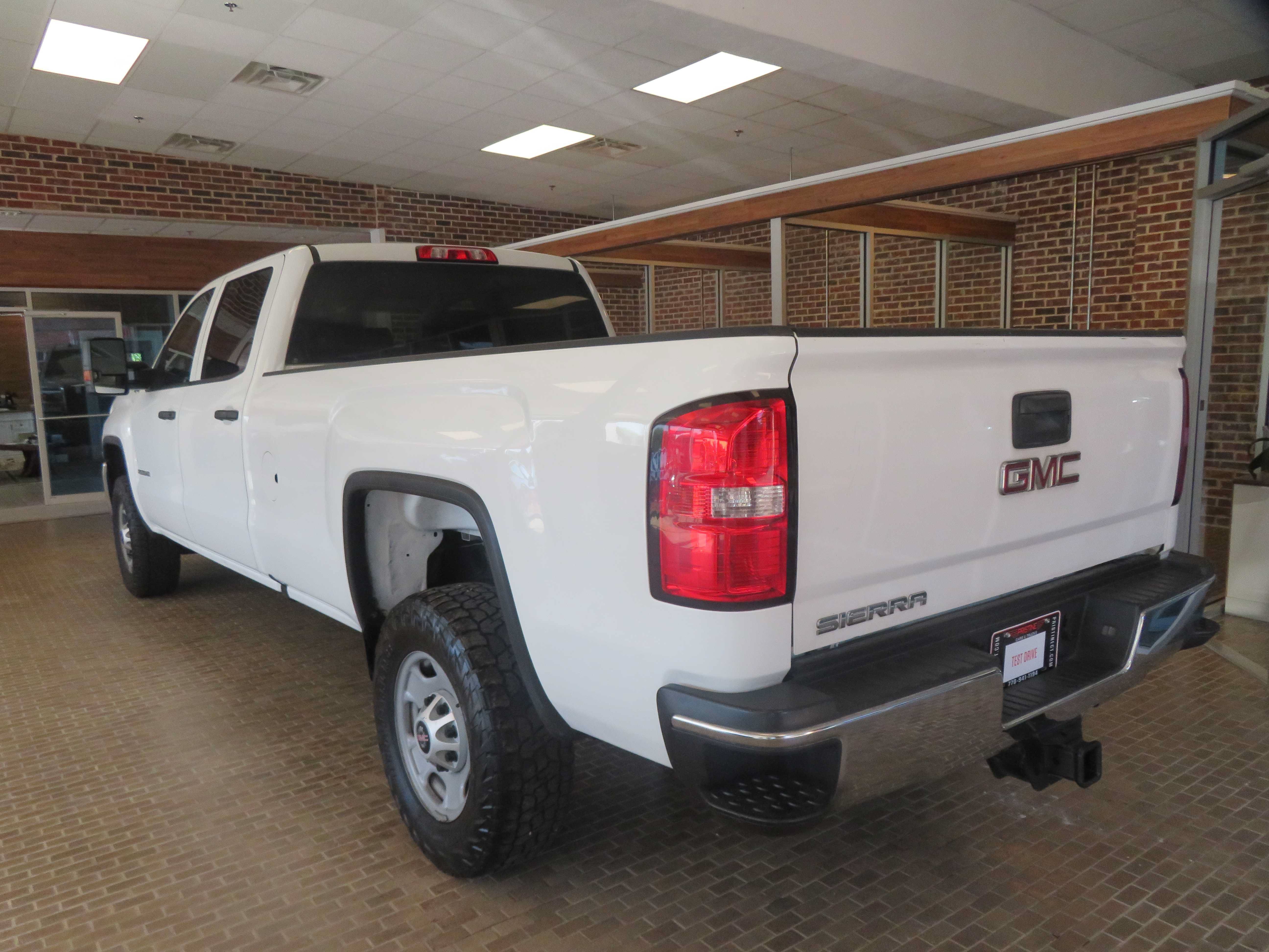 Used 2018 GMC Sierra 2500 4x4 Crew Cab image 6