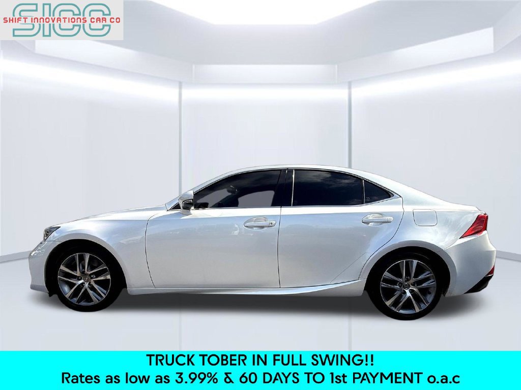 Used 2019 Lexus IS 300 RWD image 8