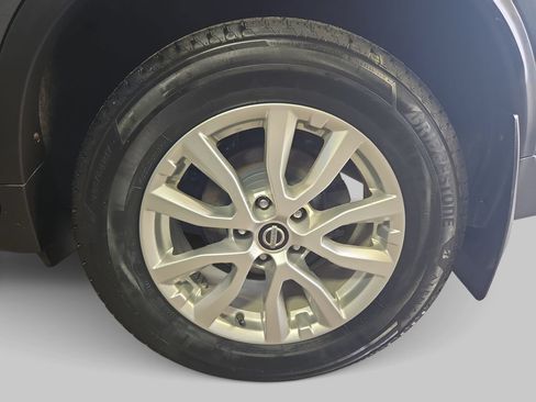 Used 2017 Nissan Rogue SV AWD/4WD image 36