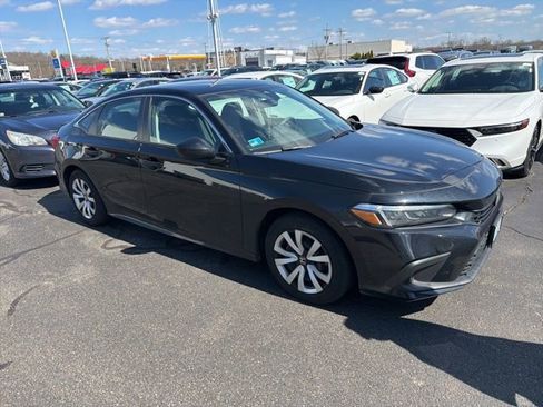 Used 2023 Honda Civic LX image 1