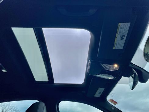 Used 2023 BMW 330i xDrive 330i xDrive w/ Driving Assistance Package image 17