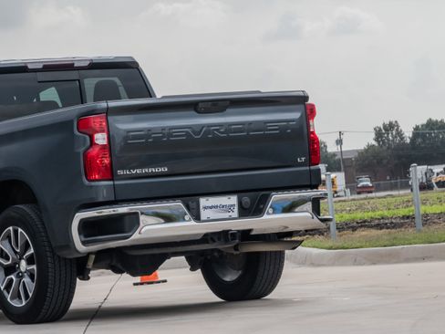 Used 2020 Chevrolet Silverado 1500 LT w/ Texas Edition image 6