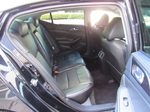Used 2019 Nissan Maxima 3.5 SV w/ Floor Mat Group FWD image 27