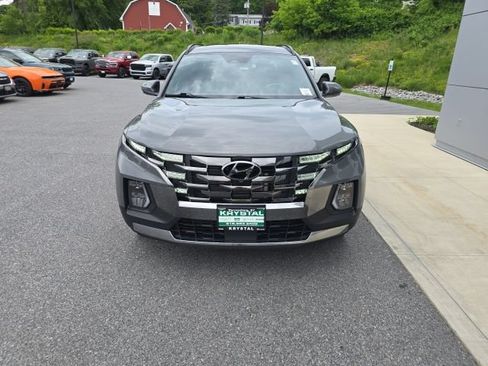 Used 2023 Hyundai Santa Cruz Limited AWD/4WD image 2