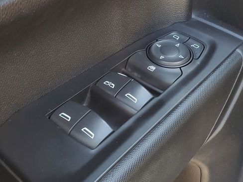 Used 2020 Chevrolet Silverado 1500 Custom Trail Boss w/ Custom Convenience Package AWD/4WD image 8