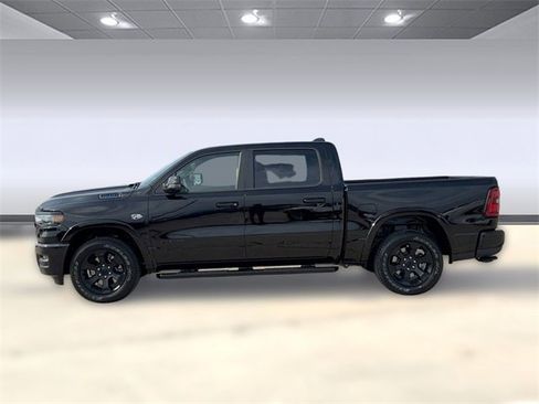 New 2026 RAM 1500 4x4 Crew Cab image 2