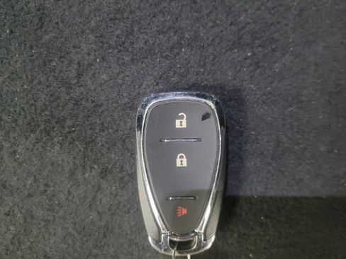 Used 2021 Chevrolet Equinox LT image 32