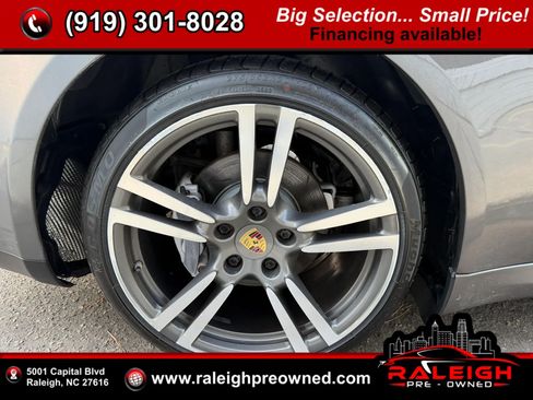 Used 2014 Porsche Panamera RWD image 40