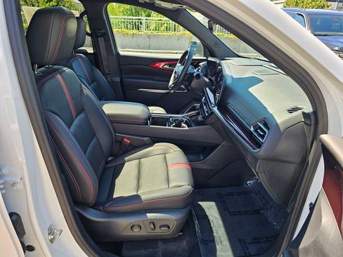 Used 2024 Chevrolet Traverse RS w/ LPO, Floor Liner Package AWD/4WD image 11