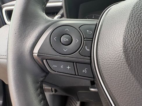 Used 2024 Toyota Corolla Cross LE w/ Moonroof Package AWD/4WD image 17