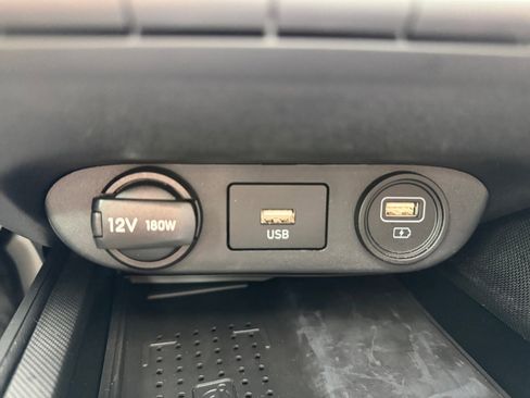 Certified 2023 Hyundai Elantra Limited image 29