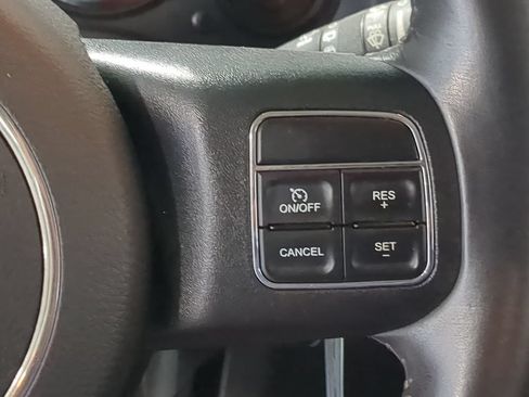 Used 2017 Jeep Patriot High Altitude FWD image 31