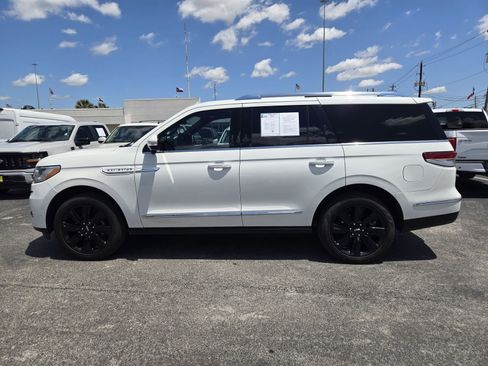 Used 2024 Lincoln Navigator Reserve AWD/4WD image 5