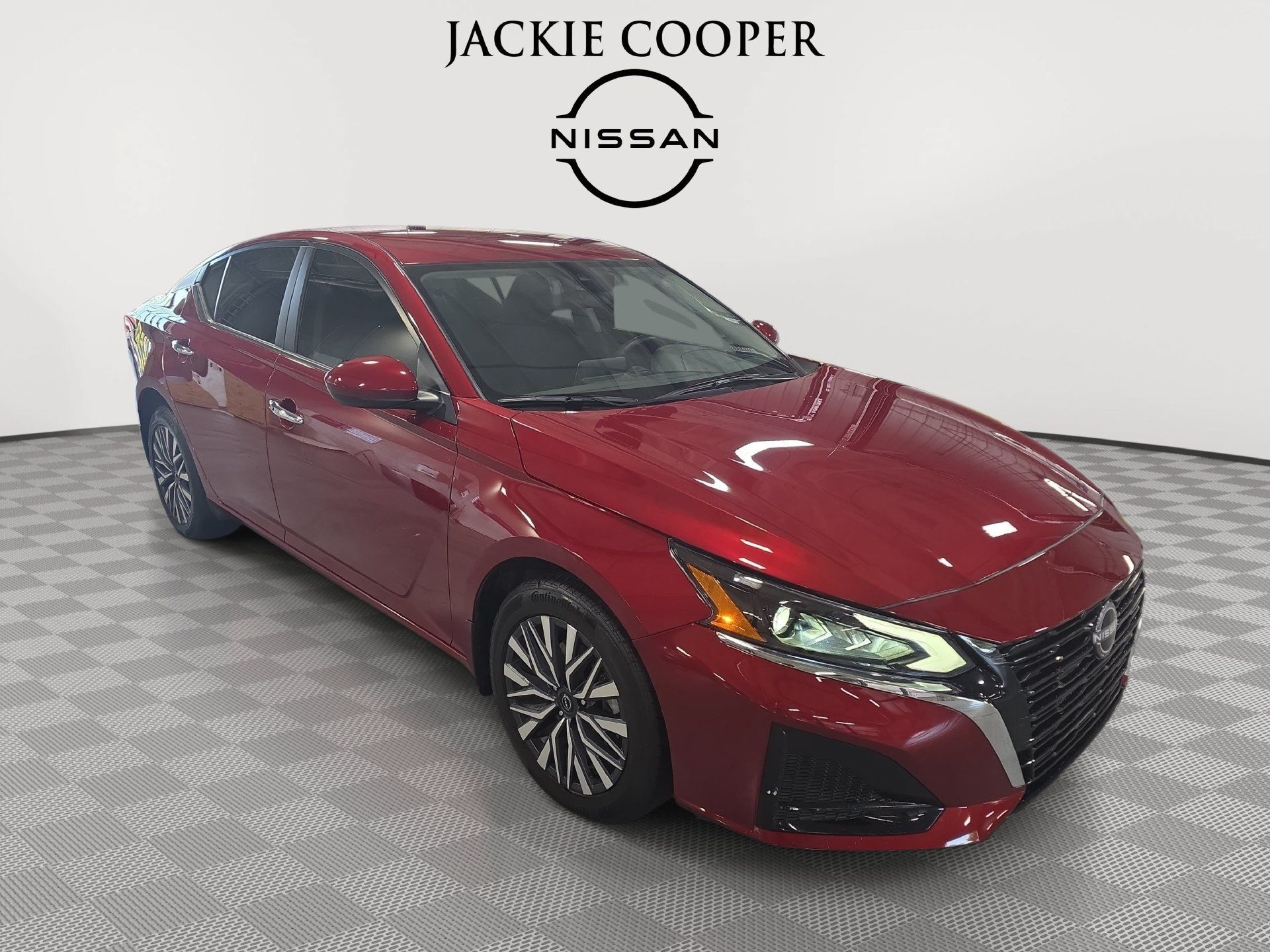 Used 2023 Nissan Altima 2.5 SV AWD/4WD image 3