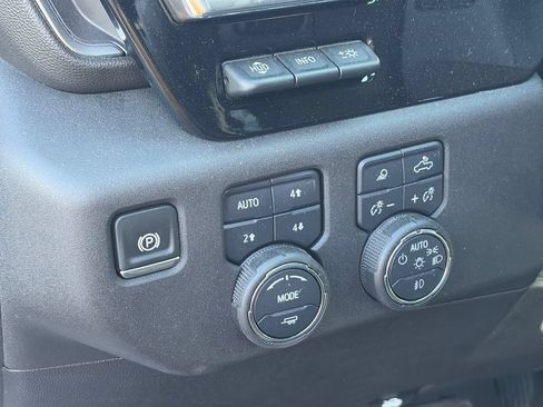 Used 2025 Chevrolet Silverado 2500 High Country w/ High Country Premium Package AWD/4WD image 21