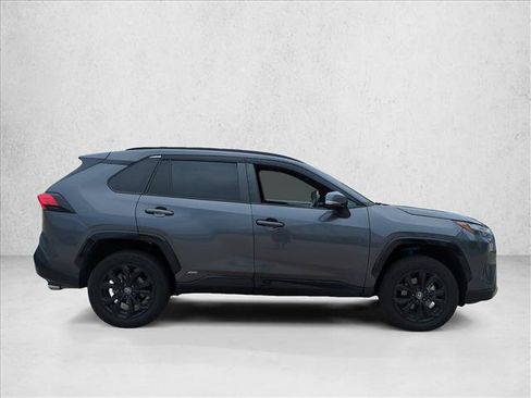Used 2023 Toyota RAV4 SE w/ SE Grade Weather Package AWD/4WD image 4