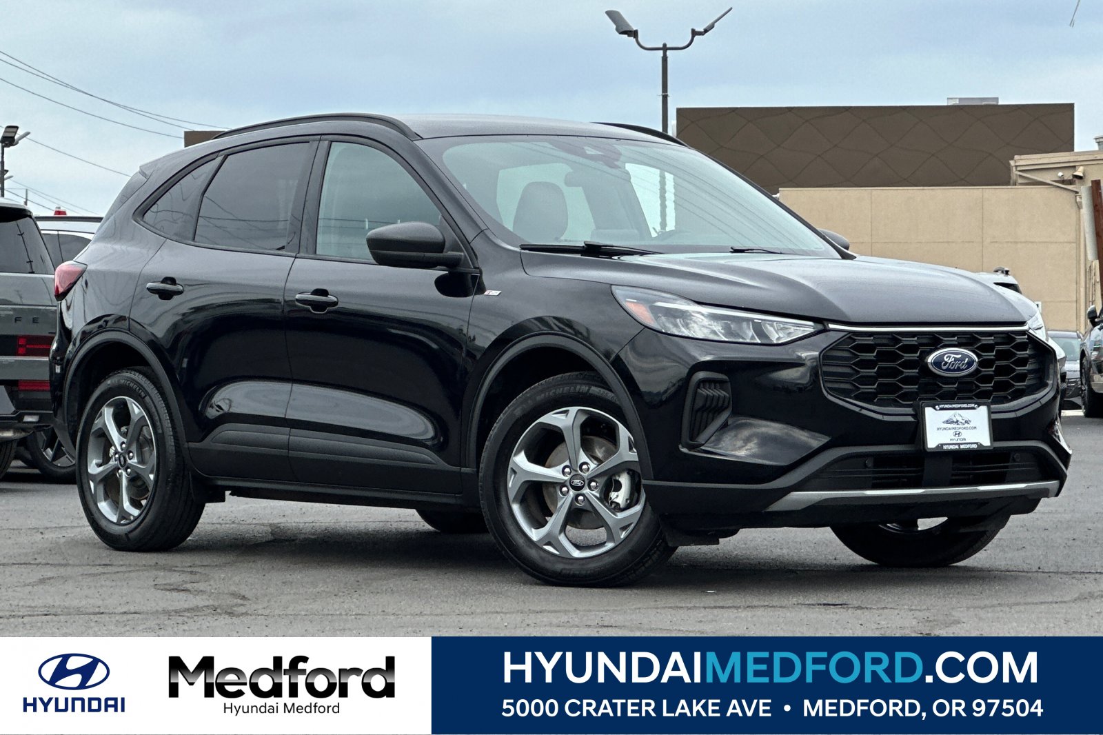 Used 2025 Ford Escape ST-Line AWD/4WD image 1