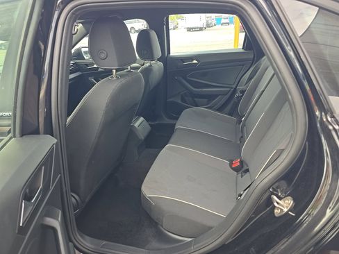 Used 2025 Volkswagen Jetta Sport FWD image 4