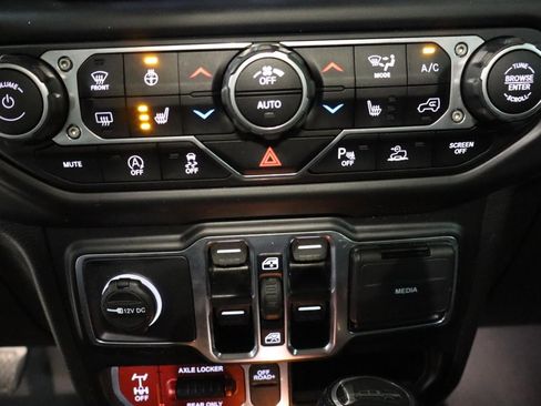 Used 2021 Jeep Gladiator Mojave image 19