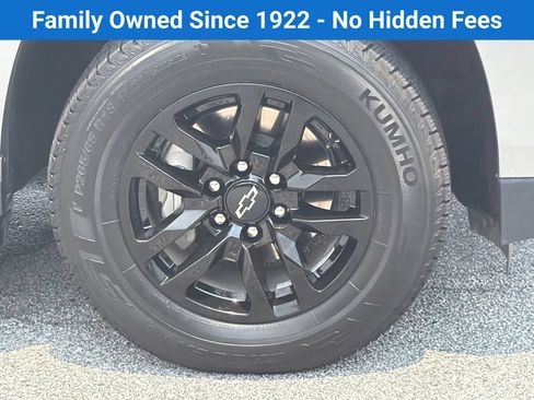 Used 2024 Chevrolet Tahoe LT RWD image 12