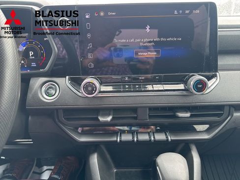 Used 2024 Chevrolet Colorado W/T image 21