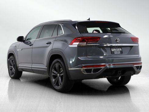 Used 2022 Volkswagen Atlas Cross Sport SEL R-Line AWD/4WD image 4