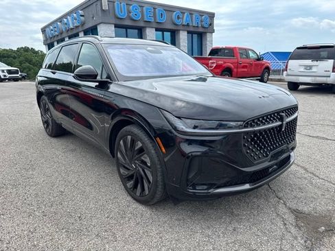 Used 2024 Lincoln Nautilus Reserve w/ Equipment Group 202A AWD/4WD image 3