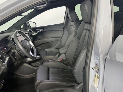 Used 2024 Audi Q4 e-tron Premium Plus w/ Premium Plus AWD/4WD image 24