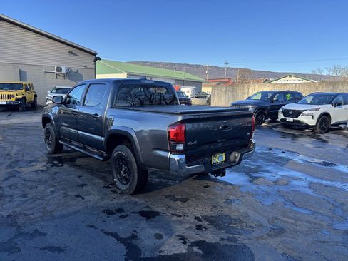 Used 2022 Toyota Tacoma SR5 image 8