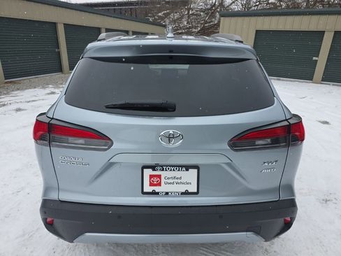 Certified 2024 Toyota Corolla Cross XLE image 5