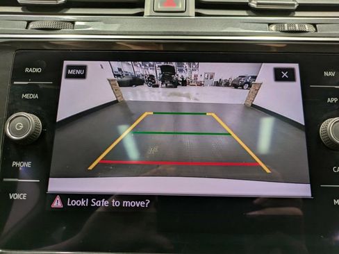 Used 2019 Volkswagen Tiguan SEL w/ 3rd Row Seat Package image 14