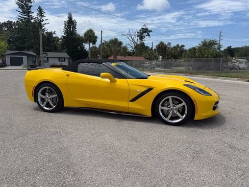 Used 2014 Chevrolet Corvette Stingray Convertible w/ 3LT Preferred Equipment Group RWD image 2