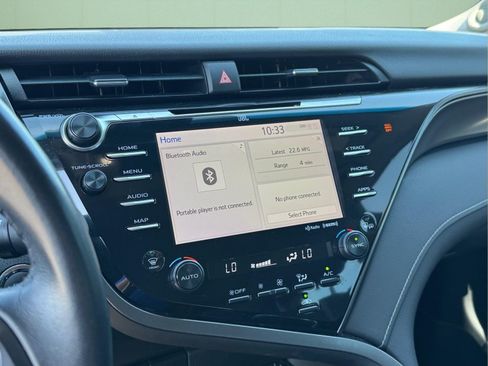 Used 2019 Toyota Camry XSE FWD image 25