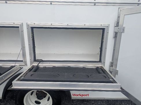 Used 2025 Ford E-450 and Econoline 450 Super Duty w/ Power Equipment Group image 20