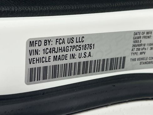 Used 2023 Jeep Grand Cherokee Laredo w/ Luxury Tech Group I image 31