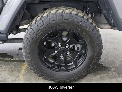 Used 2022 Jeep Gladiator Willys image 43