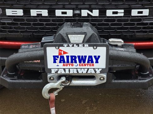 Used 2022 Ford Bronco Wildtrak image 3