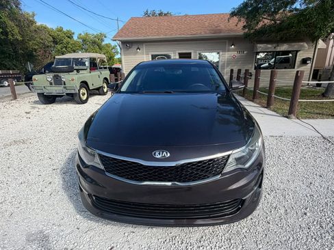 Used 2018 Kia Optima LX FWD image 8