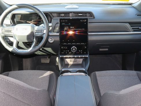 Used 2025 GMC Terrain Elevation image 10