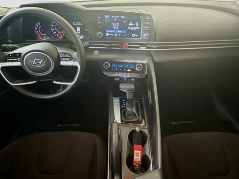 Used 2022 Hyundai Elantra SEL FWD image 27