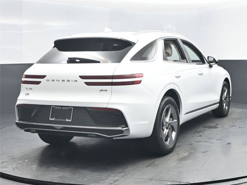 New 2026 Genesis GV70 2.5T Select image 10
