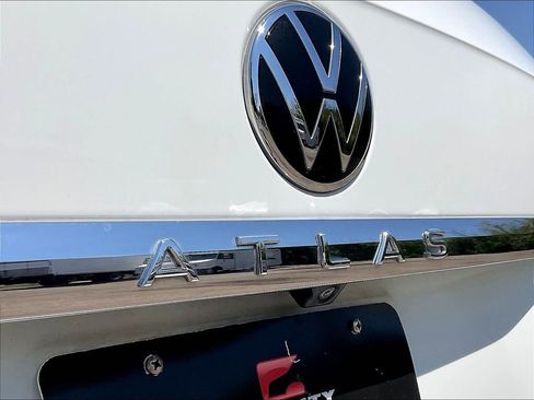 Used 2021 Volkswagen Atlas SE FWD image 24